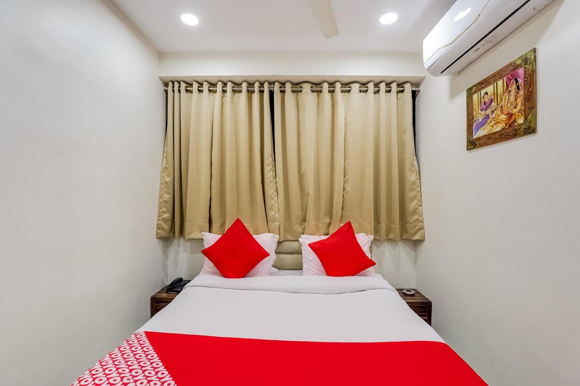 Collection O Hotel Alice Ахмедабад Екстер'єр фото